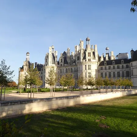 A La Croisee Des Chateaux 3 Etoiles Le Controis-en-Sologne Exterior photo